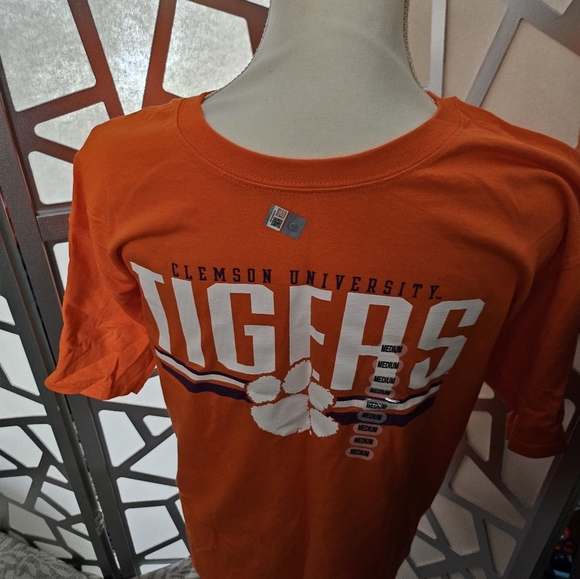 Clemson Tigers tshirt - Picture 2 of 3